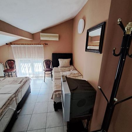 Къща За Гости "Чекичев" Svilengrad Extérieur photo